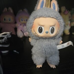 Macaron MAC Sea Salt Coconut Labubu